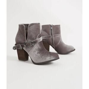 Not Rated Jibu Velvet Ankle Boot Nude Mauve Size 9.5